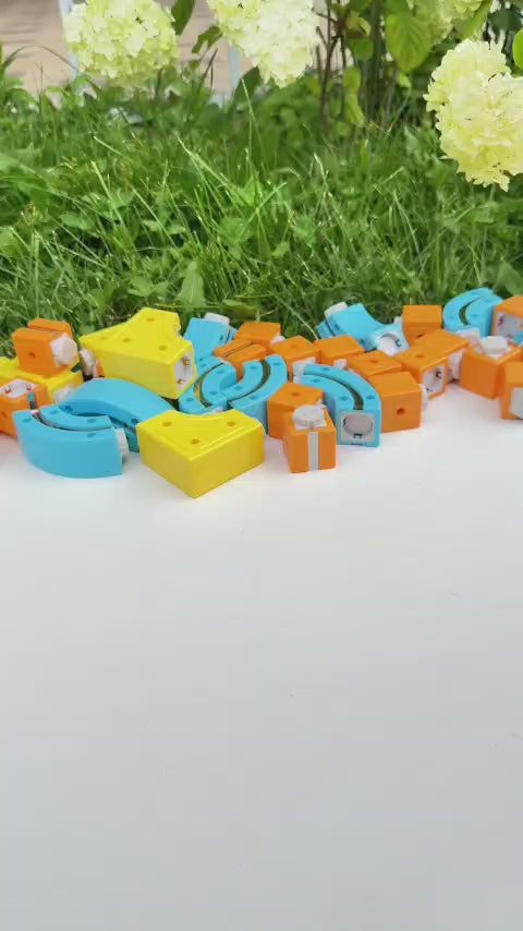 Toysgalore™ Magnetic Train Set